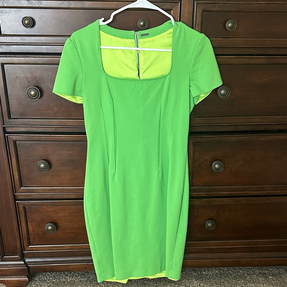 Elie Tahari Vibrant Green Midi Dress